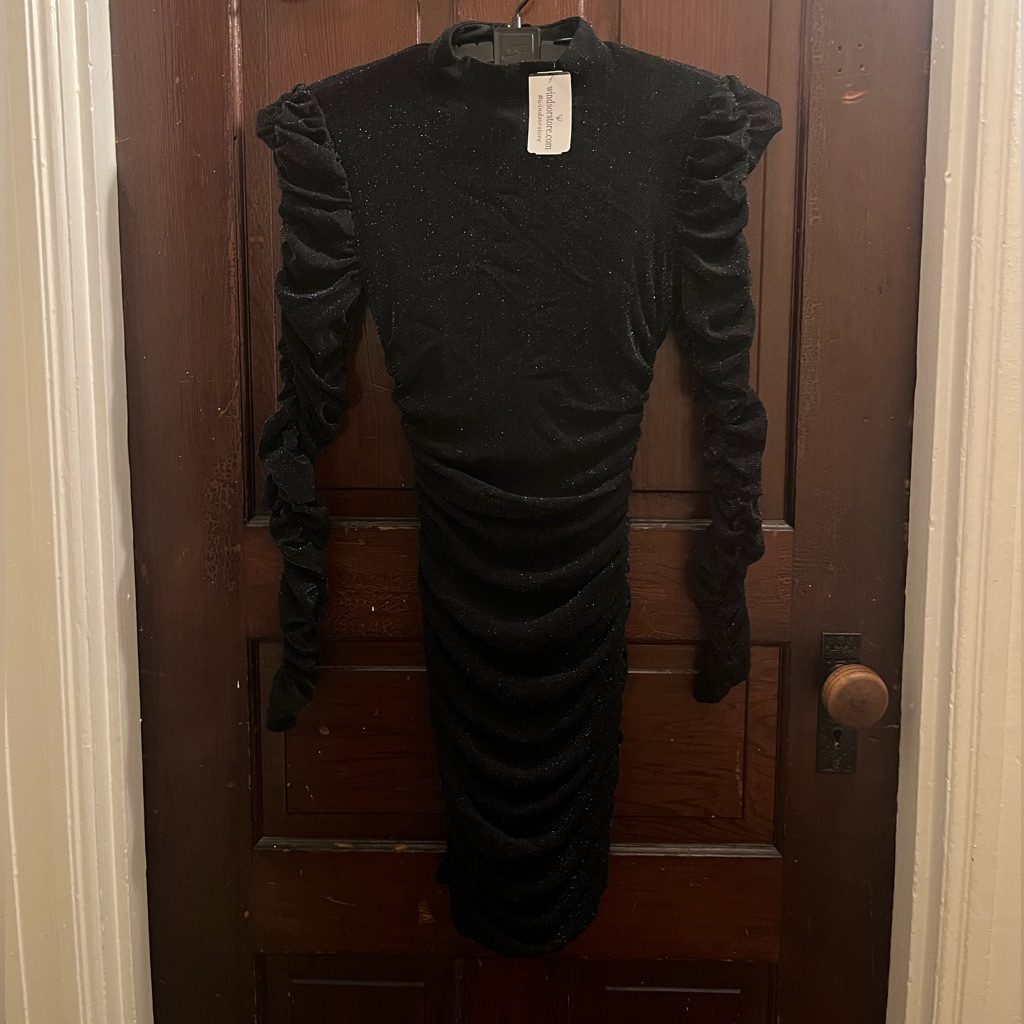 Windsor, Long Sleeve Turtle Neck, Sparkle Ruffle